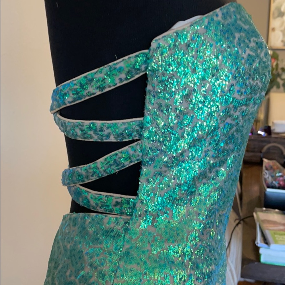 NWT La Femme mermaid strapless Dress Size 4 - Picture 7 of 16